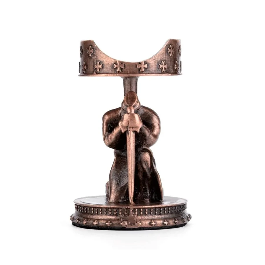 Guevara Oturan Şövalye Metal Puro Standı Sehpası Bronz